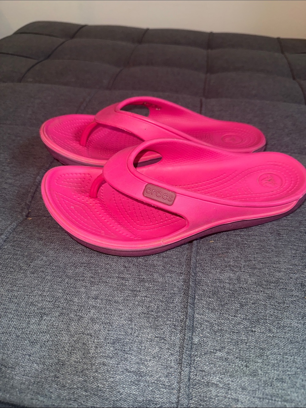 CROCS Hot Pink Women's Thong Flip Sandals